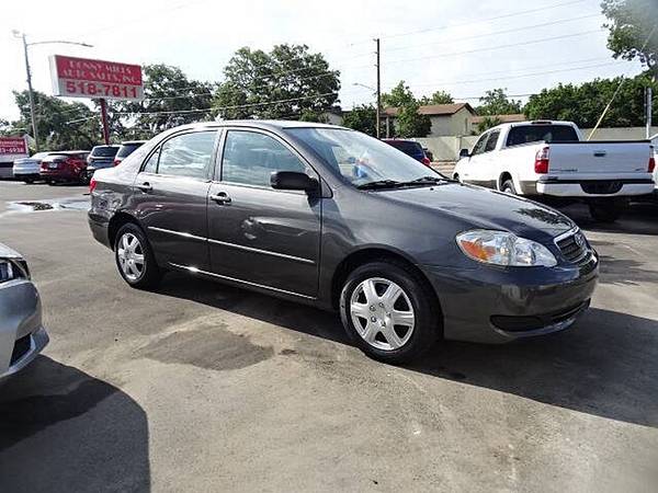 2006 Toyota Corolla S 4 puertas Sedán con transmisión automática - $6450.0063443406892419122