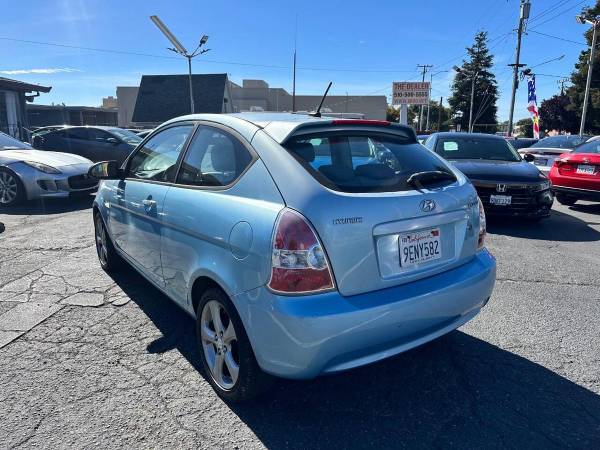 2008 Hyundai Accent SE 2dr Hatchback Quality Vehicles! S, HABLAMOS E - $4,750 (+ Blue Eagle Motors)63470883408129123