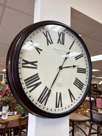 Round Wall Clock with Roman Numerals 66518 1