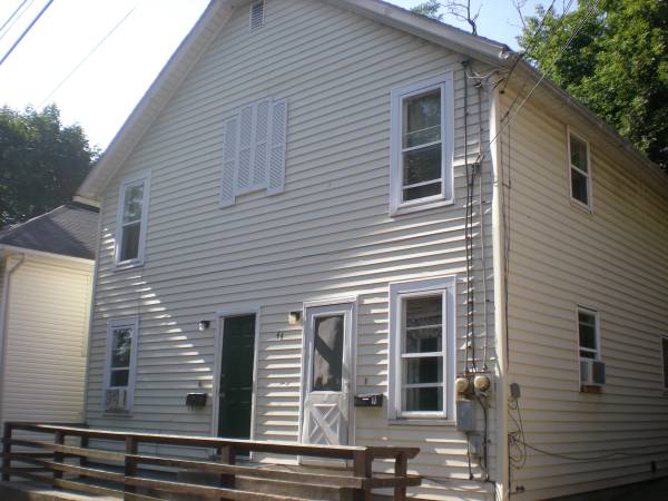 3 Bedroom Duplex with Basement 1