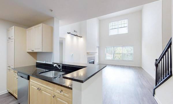 $2,849 / 2br - 1380ft2 - NEW STAINLESS STEEL appliances, Microwave, Breakfast bar (Woburn)63824667039107120