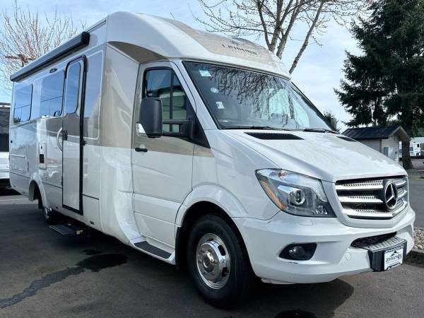 2018 Leisure Travel Unity Motorhome U24FX Class C 1