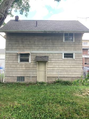 $1,295 / 3br - 1700ft2 - Bonita casa unifamiliar de 3 habitaciones y 1 baño en Canton cerca de Monument Park. (Canton)63621919481987121