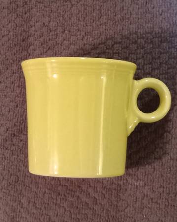 Fiesta Homer Laughlin China LLD Yellow Mug 1