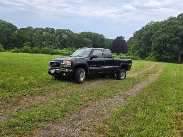 2006 GMC 2500 HD  SLT - $2,500 (Hamilton)63615750841603121
