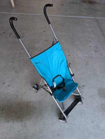 Cosco folding umbrella stroller 1