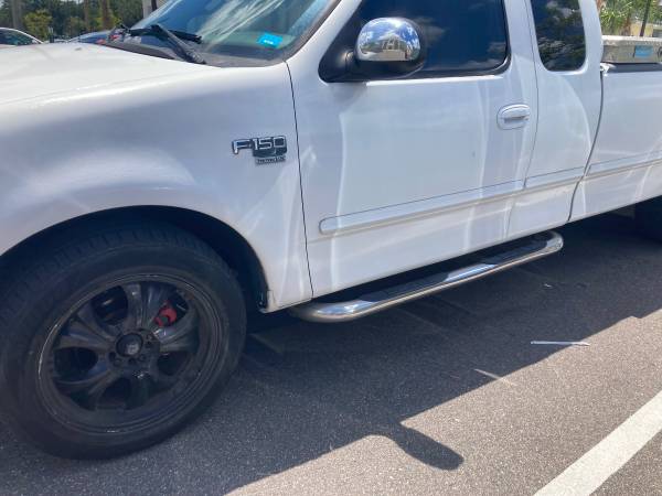 1998 Ford F-150 Lariat 5.4L - Photo 2