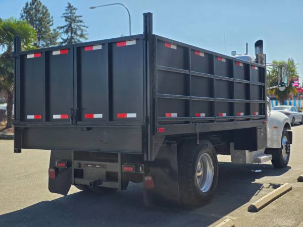 2008 Peterbilt 335 - Photo 5
