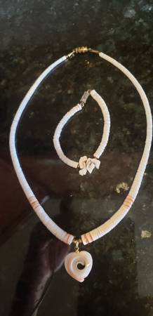 WHITE CORAL NECKLACE & BRACELET 1