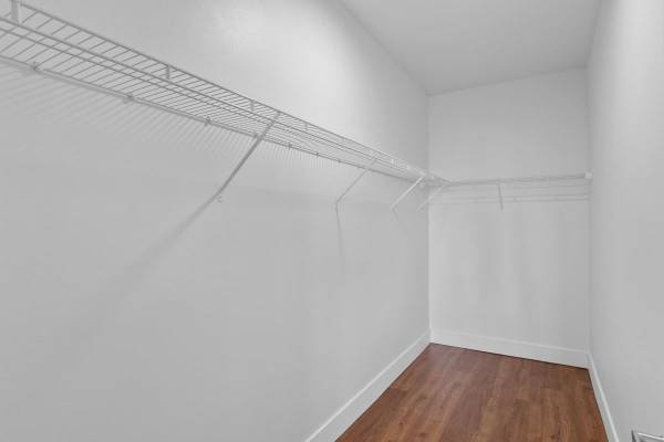 $1,820 / 2br - 1179ft2 - ONE MONTH FREE WITH A 12-MONTH LEASE!! (3003 Queensgate Drive)63697245778435121