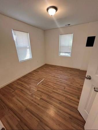 $850 / 2hab - Casa convenientemente ubicada en alquiler63663820375299121