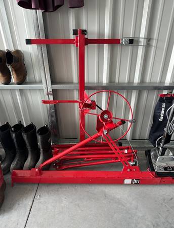 FRANKLIN 150 lb. Capacity Drywall Panel Hoist 1