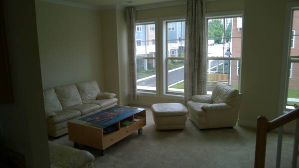 $900 / 4br - 450ft2 - Bedroom #2 is Available for Rent at the Crown Community (Gaithersburg)63779126816003122