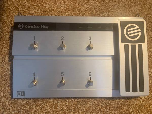 Native Instruments Rig Kontrol 2 1