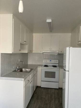 Settle In This Winter! 1BR/1BA – Great Location 1