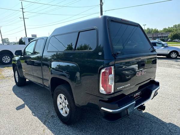 2018 GMC Canyon, cabina extendida, un solo dueño, con capota alta - $17,800 (Merrillville, IN 219-307-0109)63469628587137124