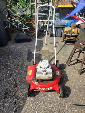 Snapper 2 cycle engine lawnmower 1