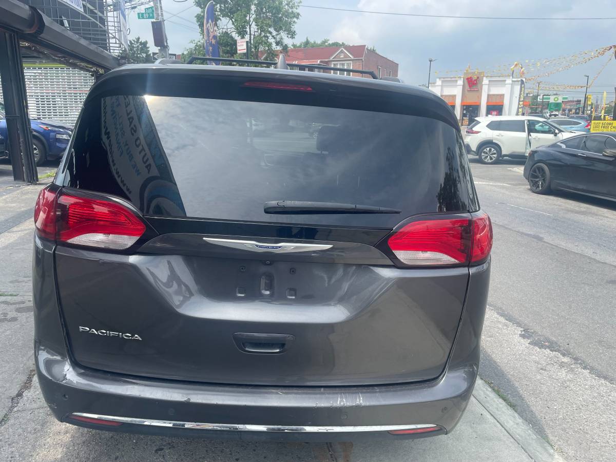 2019 Chrysler Pacifica Touring L