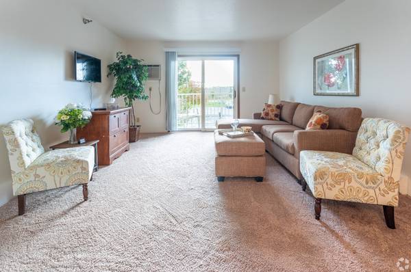 $1,079 / 2br - 965ft2 - Easy 2 bed 1 bath w/ patio (Monroe)63667658973825120