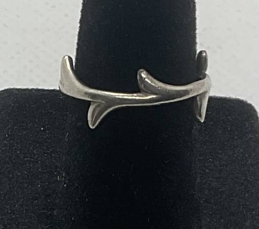Sterling Silver Endless Olive Branch Crown Ring Size 4 3/4 1