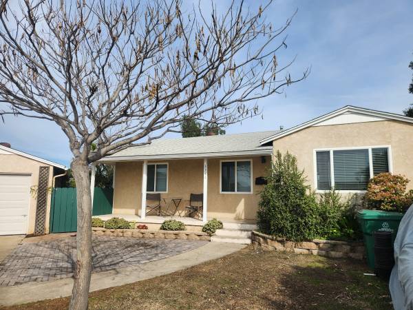 $3,100 / 3br - 970ft2 - Small House with Big Sky for 1 or 2 occupants only- Miltary- Profes (Oak Park)63932990640899120