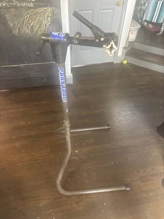 Park Tools bike repair stand 1