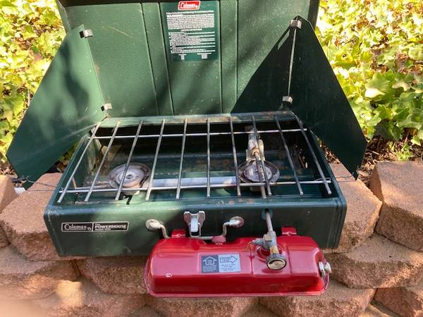 COLEMAN MODEL 413H CAMP STOVE -2 BURNER LIQUID FUEL - sporting 