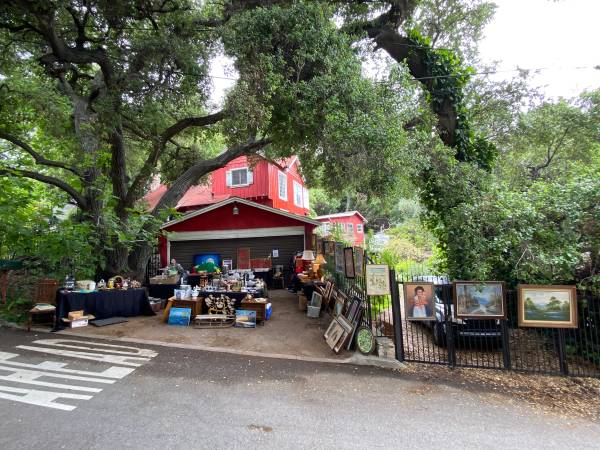Yard sale photo