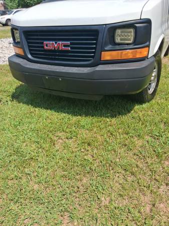 2017 GMC Savannah 3500 Extended - Photo 4