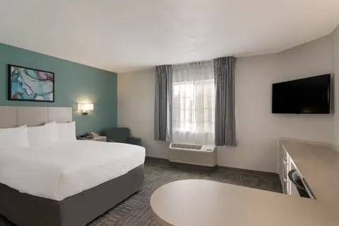 $1,199 / 1br - Ascensor(es) con Braille, Hotel para mascotas, Escritorio (360 S 108th Ave, Omaha, NE)64021010124803120
