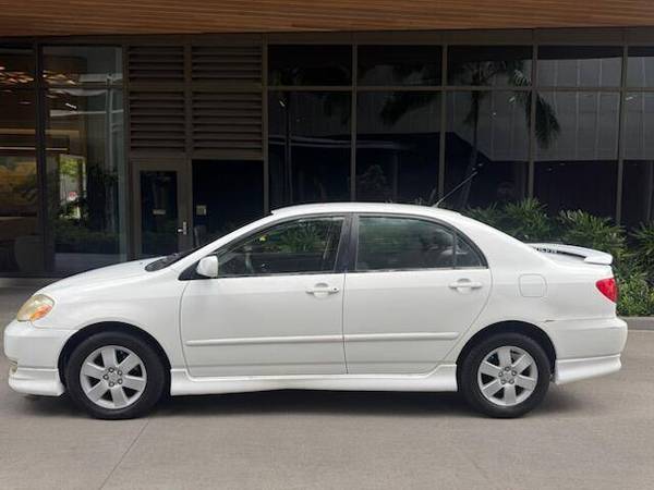2004 Toyota Corolla S automático Aire Acondicionado Frío 30MPG bajo kilometraje excelente estado - $3,200 (Oahu)63617595350913121