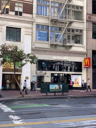LARGE, CONVENIENT OFFICE SPACE IN THE HEART OF MARKET ST. 1