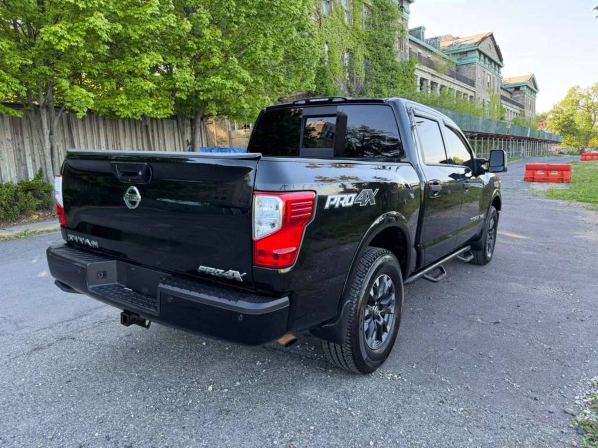 2018 Nissan TITAN PRO-4X Crew Cab