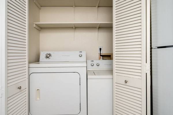 $1,595 / 2br - 1025ft2 - ¡Disponible para mudarse de inmediato! Llama hoy mismo! (Tigard)63831397271299123
