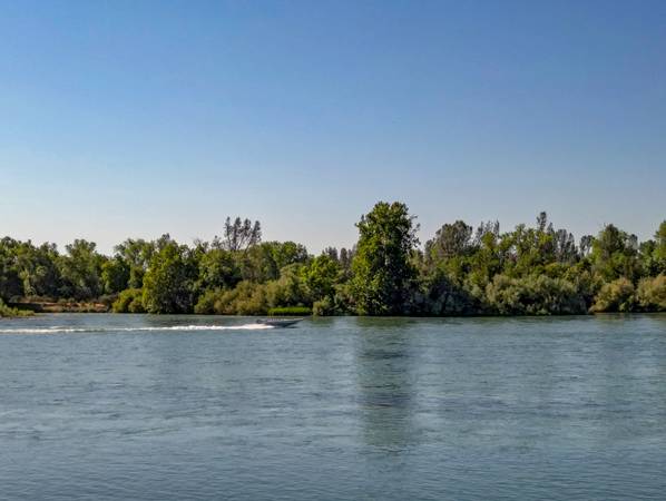 $325,000 Owner Carry Riverfront Property (Redding, CA)63952929050882121