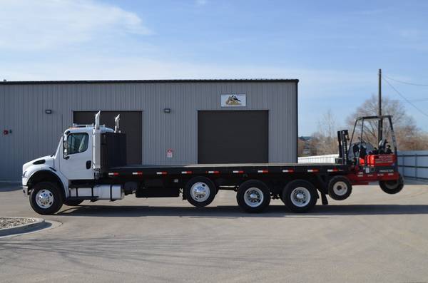 2005 Freightliner M2 heavy spec 24' flatbed set for forklift 1