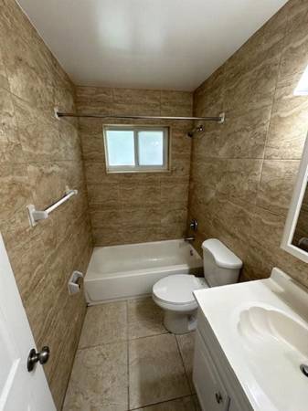 $1,950 / 1br - 1 Habitación cerca de la playa SIN PRIMERO NI ÚLTIMO (Deerfield Beach)63983674720642123