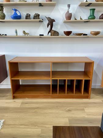 Vintage Large Teak Veneer Bookshelf/Record Cabinet 1