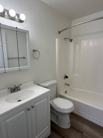 $1,225 / 1br - 540ft2 - Pet Friendly 1 Bd w/ Dog Park Access + On-site Laundry (Wilbur ave)63662942750593121