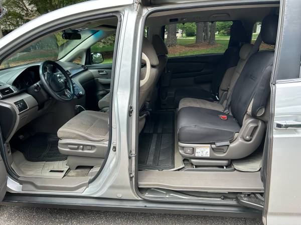 2012 Honda Odyssey Van - $5,900 (N. Raleigh)63470077967363122