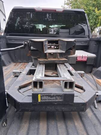 Pullrite Superglide 20K 5th wheel hitch 1