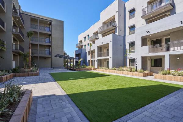 $3,639 / 2 habitaciones - 1279 pies² - Estacionamiento para visitantes, Hermoso paisajismo, Parques públicos cercanos63800253929601123