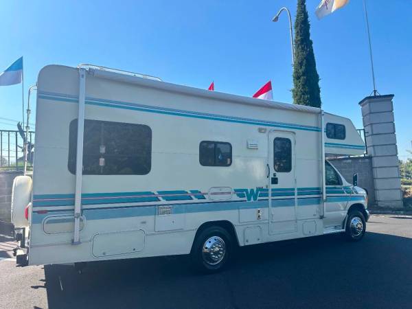 1995 Winnebago Mini Winnie 24 RC   RVs & Campers - $18,995 (Steve & Sons Auto Sales LLC)63654706610817124