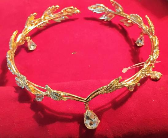 Gold Crown with Rhinestones 1