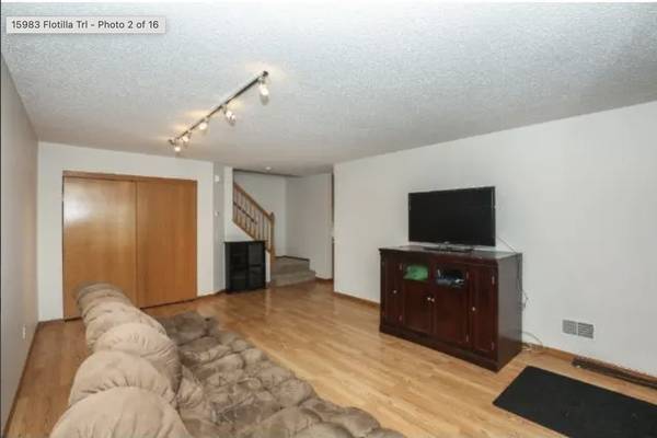 $2,200 / 4br - 1360ft2 - 4 BR, 2 BA Townhouse in Apple Valley (Apple Valley)64149611289601124
