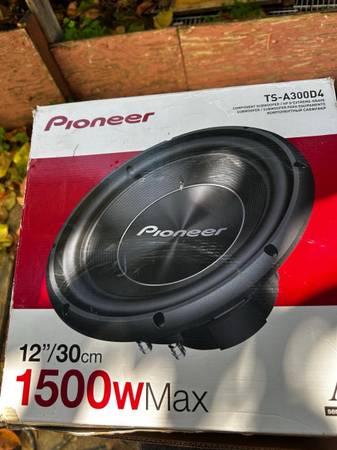 Pioneer Subwoofer 1