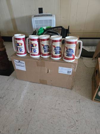 Vintage plastic Pabst beer mugs 1