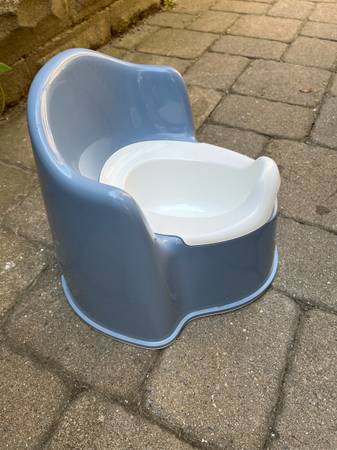 Baby Bjorn Potty - $25 (Arlington Heights)63439001465857121