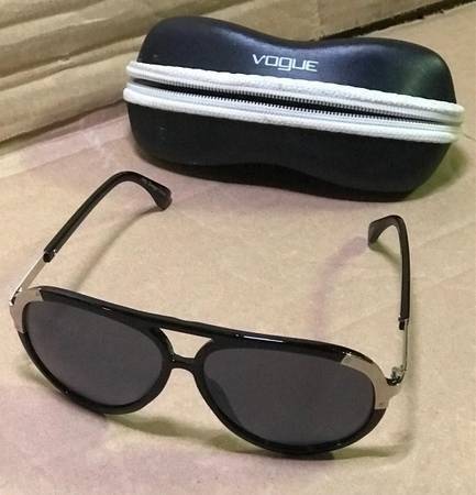 VOGUE Unisex Designer Sunglasses with Hardcase 1