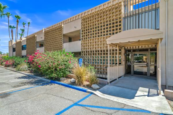 $3,200 / 2br - 1131ft2 - Alejo Villa 2BR/2BA Condo (Palm Springs)63758570491777120